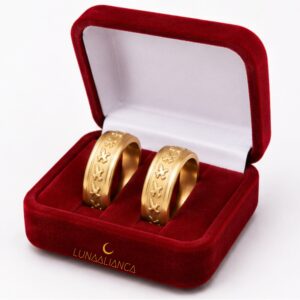 Aliança reta com detalhe de pássaros em ouro 14k 7.0mm